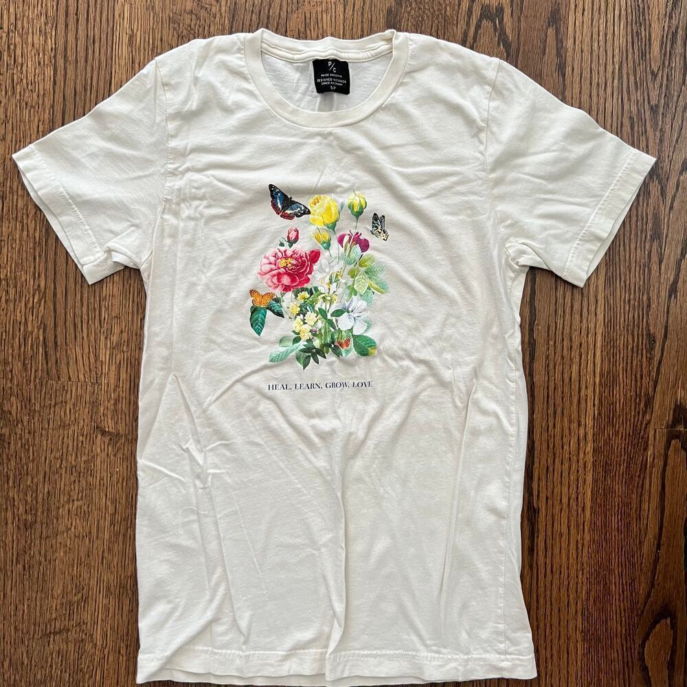 New Peace Collective Graphic Butterfly T Shirt - Small - Made in Canada